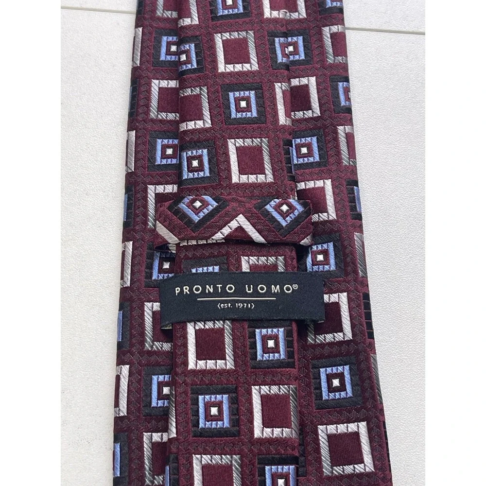 Pronto Uomo Mens‎ Burgundy Geometric Square Silk Necktie Woven Classic Tie